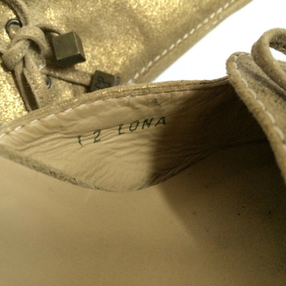 Donald J Pliner Lona Mules Size 8 1/2 M Gold Suede - Picture 6 of 8